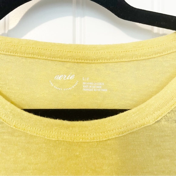 Aerie Breezy Graphic Boyfriend T-Shirt in Citron Yellow
Size Small - Picture 3 of 5